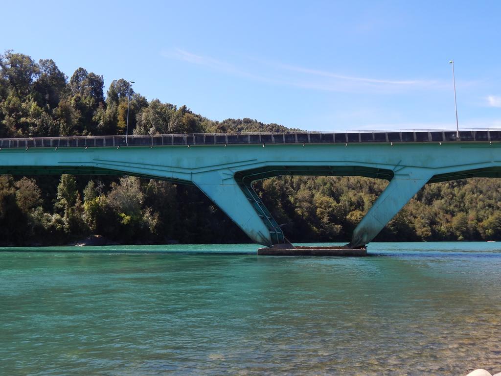 Cabanas Nutrias Patagonicas Puelo River Buitenkant foto